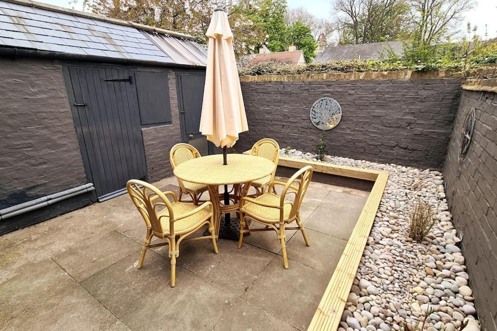 Gorgeous Two Bedroom House In Ely Luaran gambar